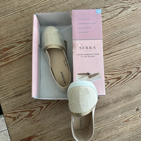 NWT Serra Slip On Shoes size 8 - Picture 3 of 4